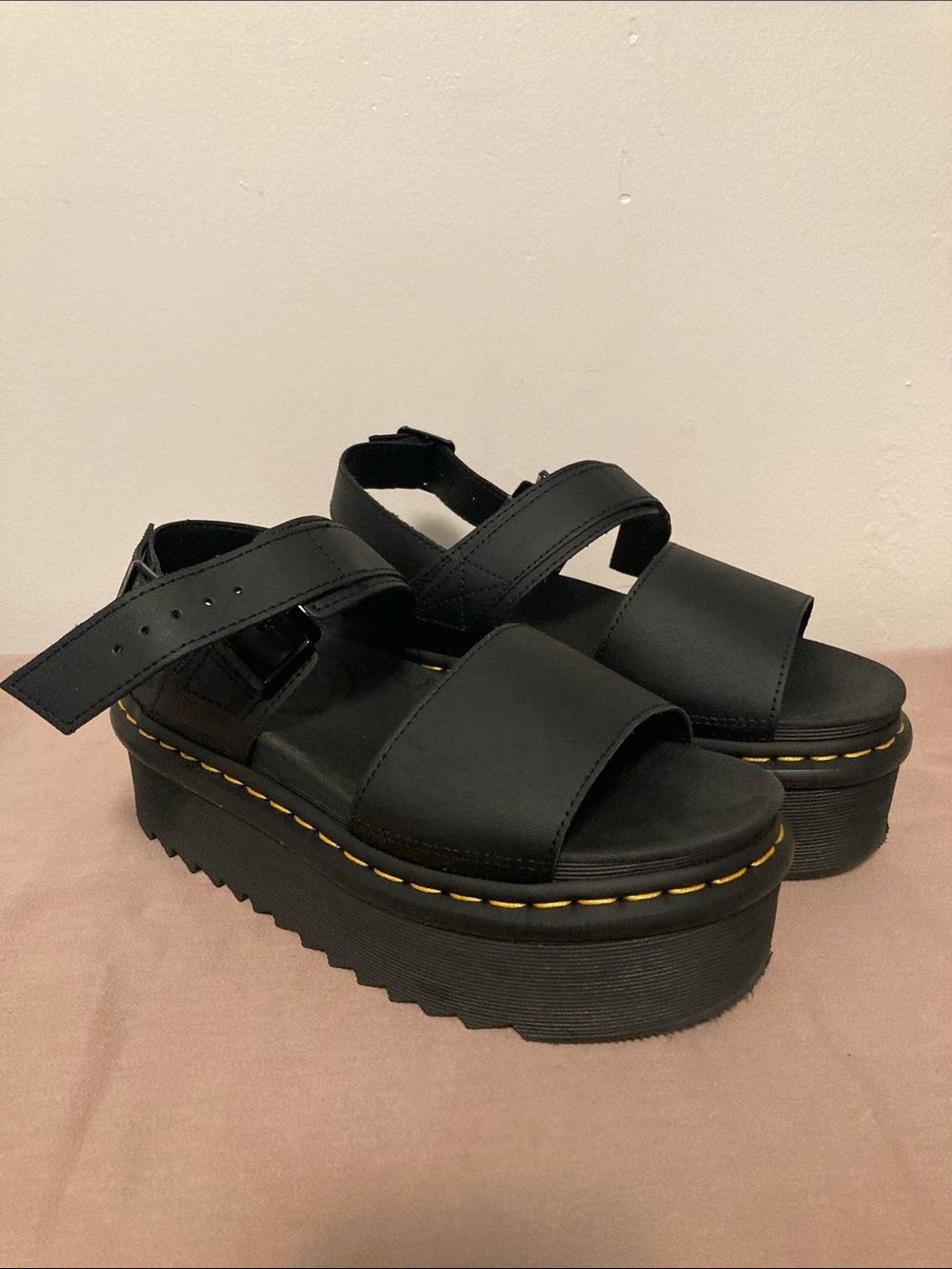 Dr. Martens Voss Quad Hydro Black Leather Platform Sandal 8US 39EU NEW